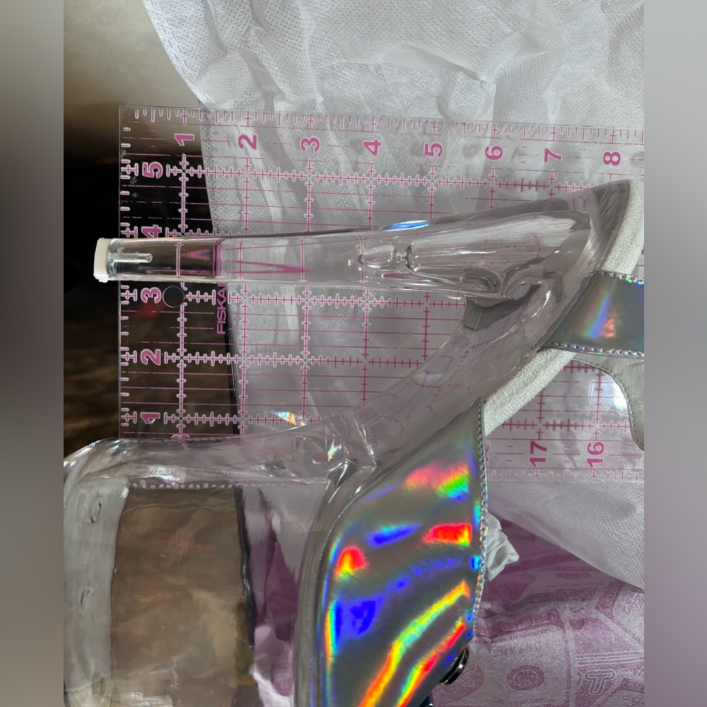 YRU Xtra- Spice $ Platform Heels - Picture 7 of 9